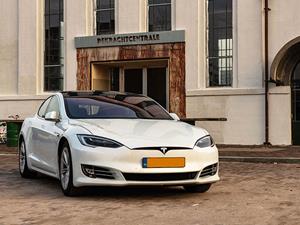 Doenkado Tesla Model S rijden - Amsterdam - Noord-Holland