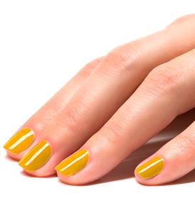 Mooie nagellak op waterbasis geel