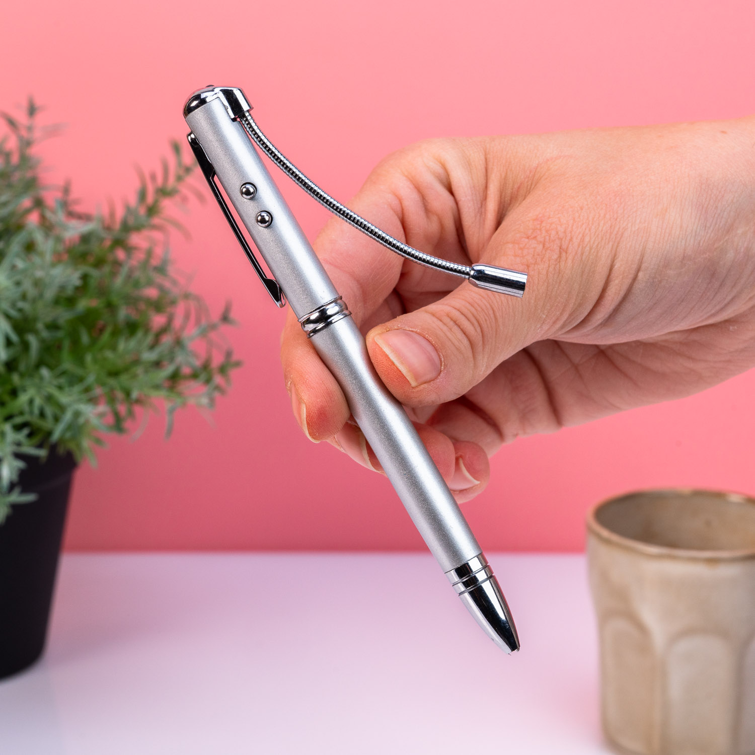 Kikkerland Pen Met Onzichtbare Inkt En Verlichting