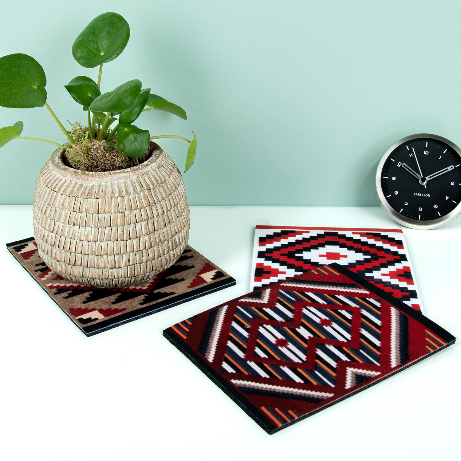 Kikkerland Plant Rug