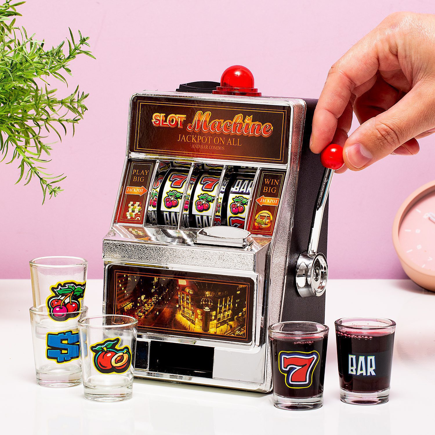 OOTB Gokautomaat drankspel met shotglaasjes