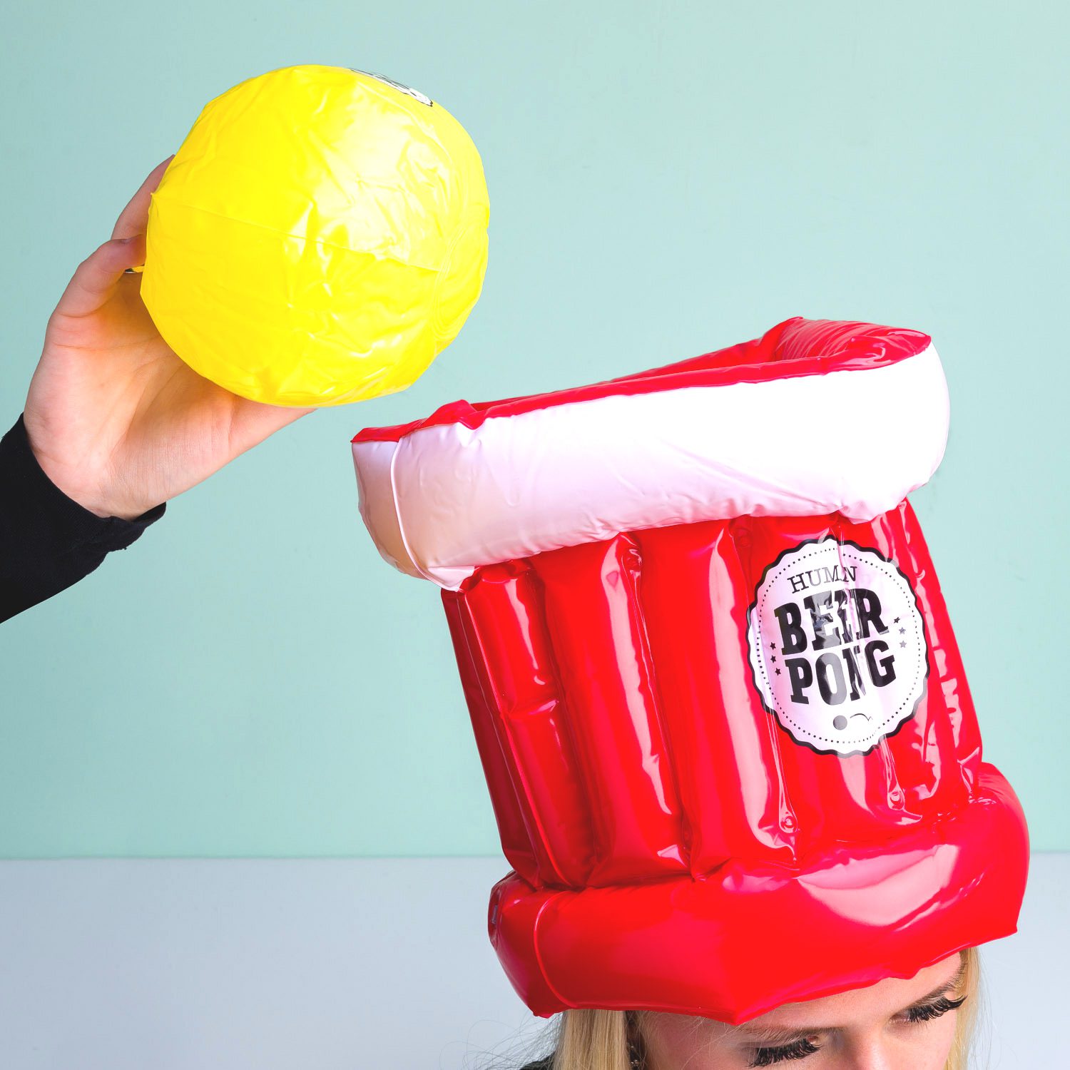 OOTB Human beer pong drankspel
