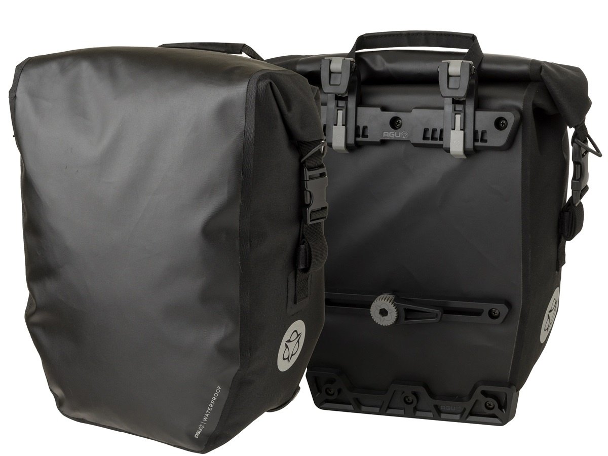 AGU Enkele fietstas Shelter Clean Medium 32L Zwart CG Set
