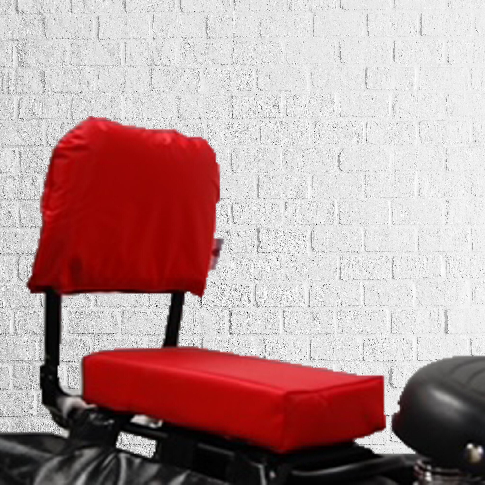 Flo en Zo Fietskussen Pakket Rood met rugleuning en voetsteuntjes