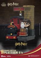 Beast Kingdom Toys Harry Potter D-Stage PVC Diorama Platform 9 3/4 New Version 15 cm