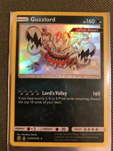 Pokémon Guzzlord Shiny Holo - SV26/SV94 // Pokemon Kaarten (Hidden Fates)