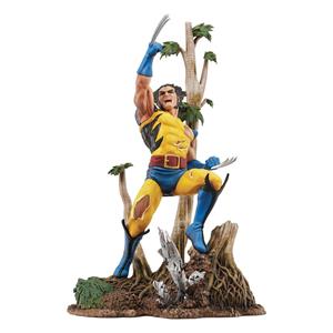 Diamond Select Marvel 90's Comic Wolverine PVC statue