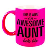 This Is What An Awesome Aunt Looks Like Cadeau Mok / Beker - Neon Roze - 330 Ml - Verjaardag - Kado Mok / Beker