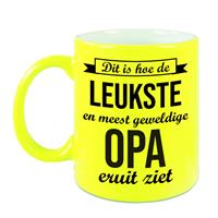 Dit Is Hoe De Leukste En Meest Geweldige Opa Eruitziet Cadeau Mok / Beker - Neon Geel - 330 Ml - Verjaardag / Bedankje