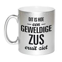 Dit Is Hoe Een Geweldige Zus Eruitziet Cadeau Koffiemok / Theebeker - Zilverkleurig - 330 Ml - Verjaardag / Bedankje