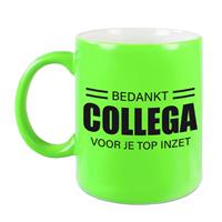 1x Stuks Collega Cadeau Mok / Beker Bedankt Collega Voor Je Top Inzet - Neon Groen - Werknemer/ Personeel Cadeau