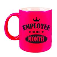 1x Stuks Collega Cadeau Mok / Beker Employee Of The Month/ Werknemer Van De Maand - Neon Roze - Personeel Cadeau