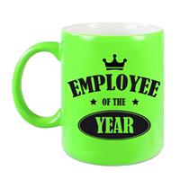 1x Stuks Collega Cadeau Mok / Beker Employee Of The Year/ Werknemer Van Het Jaar - Neon Groen - Personeel Cadeau