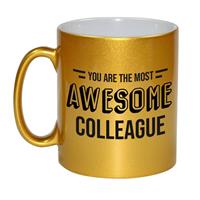 1x Stuks Collega Cadeau Mok / Beker Met Tekst You Are The Most Awesome Colleague - Goud - Personeel Kado Mokken / Bekers