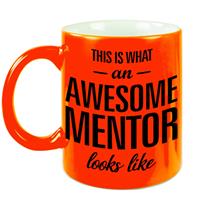 This Is What An Awesome Mentor Looks Like Tekst Cadeau Mok / Beker - Neon Oranje - 330 Ml - Juffen / Meester Dag Kado