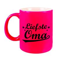 Liefste Oma Tekst Cadeau Mok / Beker - 330 Ml - Neon Roze - Kado Koffiemok / Theebeker