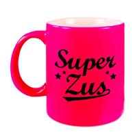 Super Zus Tekst Mok - Neon Roze - Familie Cadeau Mok / Beker - 330 Ml - Verjaardag / Geslaagd / Bedankt Cadeau