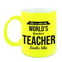 What The Worlds Greatest Teacher Looks Like Cadeau Mok / Beker - 330 Ml - Neon Geel - Bedankt Cadeau Juf / Meester