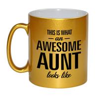 This Is What An Awesome Aunt Looks Like Cadeau Mok / Beker - Goudkleurig - 330 Ml - Verjaardag - Kado Mok / Beker