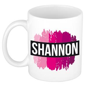 Bellatio Shannon naam cadeau mok / beker met roze verfstrepen - Cadeau collega/ moederdag/ verjaardag of als persoonlijke mok werknemers