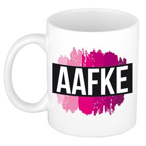 Bellatio Aafke naam cadeau mok / beker met roze verfstrepen - Cadeau collega/ moederdag/ verjaardag of als persoonlijke mok werknemers