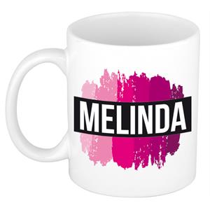 Bellatio Melinda naam cadeau mok / beker met roze verfstrepen - Cadeau collega/ moederdag/ verjaardag of als persoonlijke mok werknemers