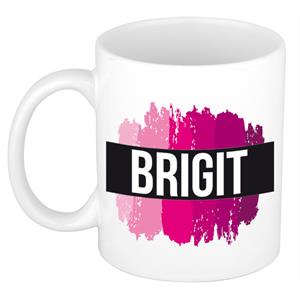 Bellatio Brigit naam cadeau mok / beker met roze verfstrepen - Cadeau collega/ moederdag/ verjaardag of als persoonlijke mok werknemers