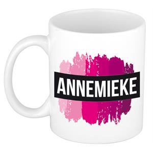 Bellatio Annemieke naam cadeau mok / beker met roze verfstrepen - Cadeau collega/ moederdag/ verjaardag of als persoonlijke mok werknemers