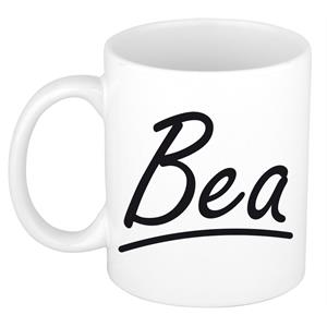 Bellatio Bea naam cadeau mok / beker sierlijke letters - Cadeau collega/ moederdag/ verjaardag of persoonlijke voornaam mok werknemers