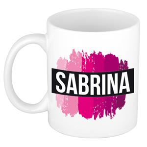 Bellatio Sabrina naam cadeau mok / beker met roze verfstrepen - Cadeau collega/ moederdag/ verjaardag of als persoonlijke mok werknemers