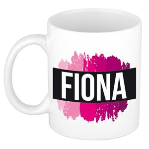 Bellatio Fiona naam cadeau mok / beker met roze verfstrepen - Cadeau collega/ moederdag/ verjaardag of als persoonlijke mok werknemers