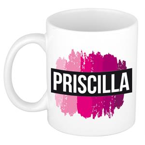 Bellatio Priscilla naam cadeau mok / beker met roze verfstrepen - Cadeau collega/ moederdag/ verjaardag of als persoonlijke mok werknemers