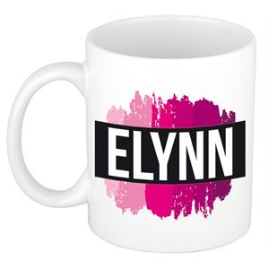 Bellatio Elynn naam cadeau mok / beker met roze verfstrepen - Cadeau collega/ moederdag/ verjaardag of als persoonlijke mok werknemers