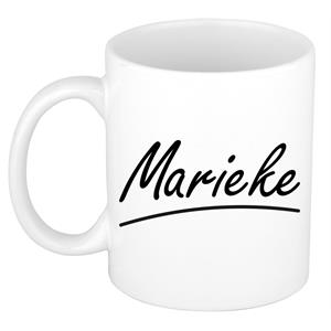 Bellatio Marieke naam cadeau mok / beker sierlijke letters - Cadeau collega/ moederdag/ verjaardag of persoonlijke voornaam mok werknemers