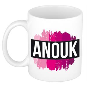 Bellatio Anouk naam cadeau mok / beker met roze verfstrepen - Cadeau collega/ moederdag/ verjaardag of als persoonlijke mok werknemers