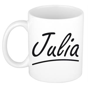 Bellatio Julia naam cadeau mok / beker sierlijke letters - Cadeau collega/ moederdag/ verjaardag of persoonlijke voornaam mok werknemers