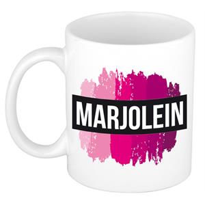 Bellatio Marjolein naam cadeau mok / beker met roze verfstrepen - Cadeau collega/ moederdag/ verjaardag of als persoonlijke mok werknemers