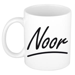 Bellatio Noor naam cadeau mok / beker sierlijke letters - Cadeau collega/ moederdag/ verjaardag of persoonlijke voornaam mok werknemers