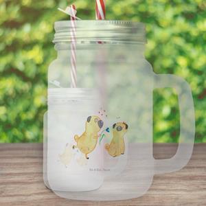 Mr. & Mrs. Panda Longdrinkglas »Mops verliebt - Transparent - Geschenk, Hunderasse, Cocktailglas, Liebe, Geschenk Freund, Hundebesitzer, mit Decke, Strohhalm, Sprüche, knuffig, Glas«,