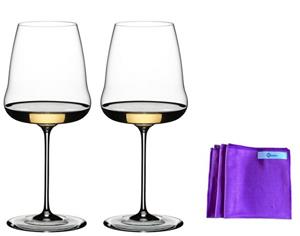 RIEDEL Glas Weißweinglas »2 Riedel Winewings Chardonnay Gläser mit Dekomiro Glasreinigungstuch«, Kristallglas