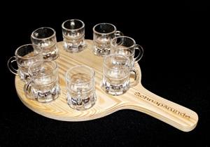 DanDiBo Schnapsglas »Schnapsrunde 20 cm mit Gravur und 8 Gläser Schnapsbrett Leiste Schnapslatte«, Holz