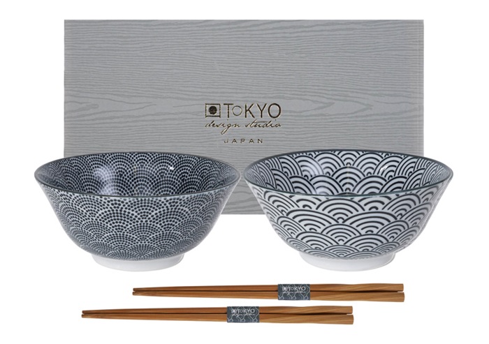 Tokyo Design Studio  Nippon Black - Tayo Giftbox met Eetstokjes Stippen en Golven- 15.2 x 6.7cm - 2 stuks