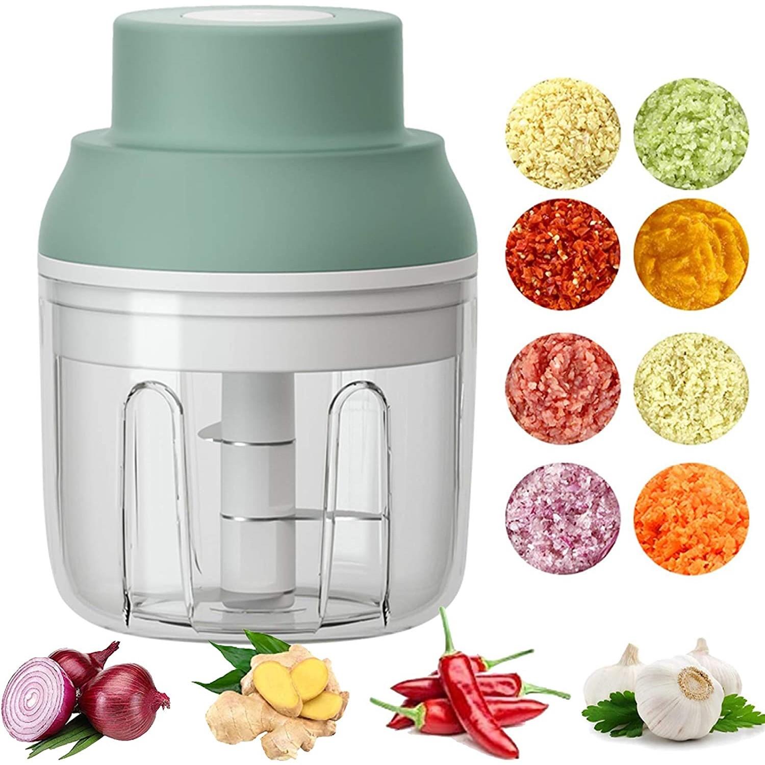 Stand high Mini Voedsel Chopper, 250ML Draagbare Knoflook Chopper Met USB Oplaadfunctie, Mini Voedsel Snijmachine voor Uien Groenten Chili Gember Vlees Noten Fruit Salade