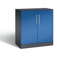 C+P Vleugeldeurkast ASISTO, hoogte 897 mm, breedte 800 mm, 1 legbord, zwartgrijs/gentiaanblauw