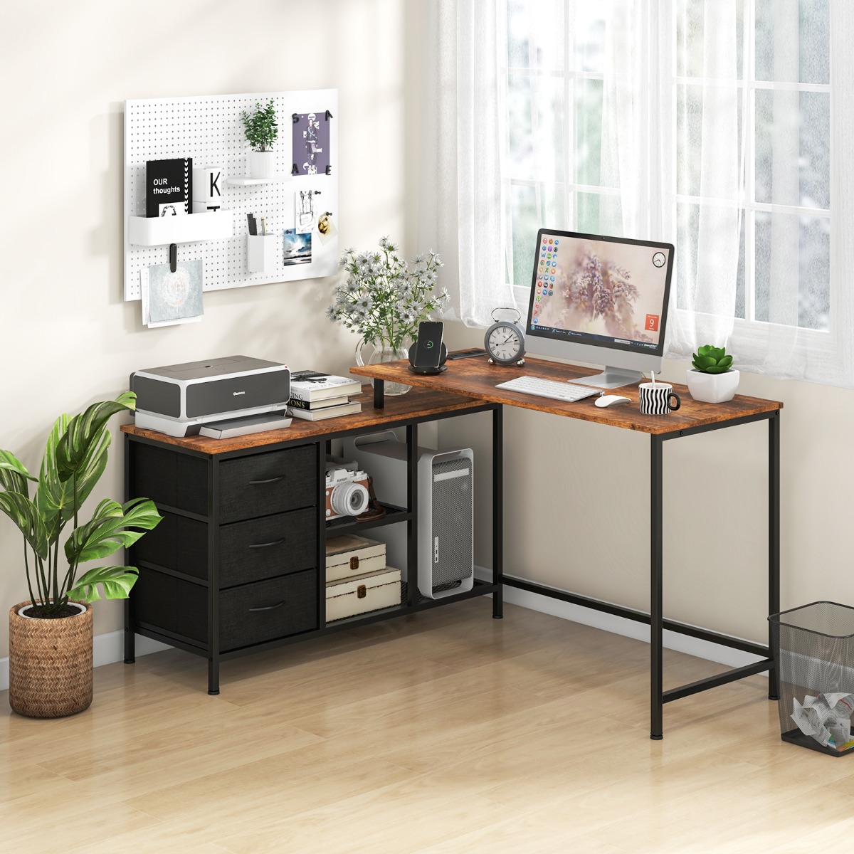 Costway Ombouwbaar Hoekbureau met Stopcontact L-Vormig Bureau met 3 Stoffen Lades en Metalen Legplanken van Gaas Bureau van 205 cm Bruin