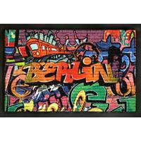 ROCKBITES Berlin Graffiti Fußmatte multicolor, aus 100% Polyamid und rutschfester PVC-Rückseite.