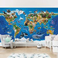 Bilderwelten Fototapete Kinderzimmer - Animal Club International - Weltkarte mit Tieren - Fototapete Breit Größe HxB: 190cm x 288cm