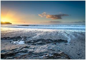 Wallario Vliestapete »Einsamer Strand in Cornwall England«, Seidenmatte Oberfläche, hochwertiger Digitaldruck, in verschiedenen Größen erhältlich