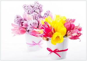 Wallario Vliestapete »Zwei Blumen-Bouquets aus gelben und roten Tulpen und Flieder«, Seidenmatte Oberfläche, hochwertiger Digitaldruck, in verschiedenen Größen erhältl