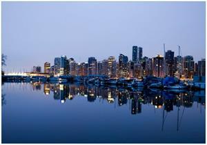 Wallario Vliestapete »Skyline von Vancouver«, Seidenmatte Oberfläche, hochwertiger Digitaldruck, in verschiedenen Größen erhältlich